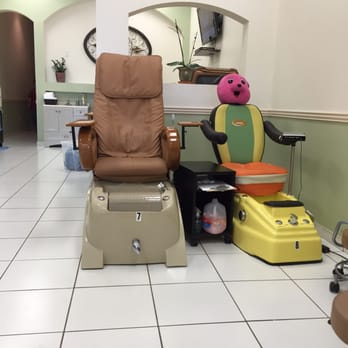 Atelier Nails & Spa - Nail Salons Near Me - Pflugerville, Texas