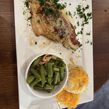 Dons Seafood - Lafayette - Grilled Catfish - Seafood Near Me - Lafayette, Louisiana