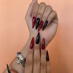 Gloss + Glow Nails Bar