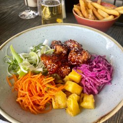 Giraffe - Korean chicken - not very Korean tasting to this Korean but it was still good!