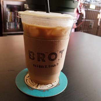 Brot Coffee - Iced vanilla latte with oat milk - Coffee & Tea Near Me - Orange, California Brot Coffee - Iced vanilla latte with oat milk - Coffee & Tea Near Me - Orange, California