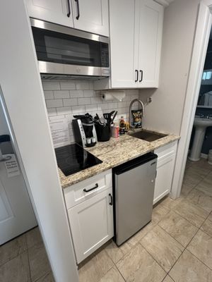 Driftwood Motel & Cottages