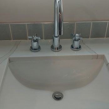 Delamar - hot water faucet missing cap, wold turned the wrong way, water WAAAY too hot - Hotels Near Me - Traverse City, Michigan