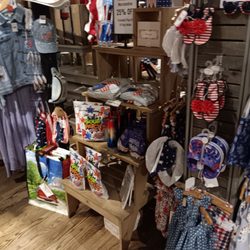 Cracker Barrel Old Country Store