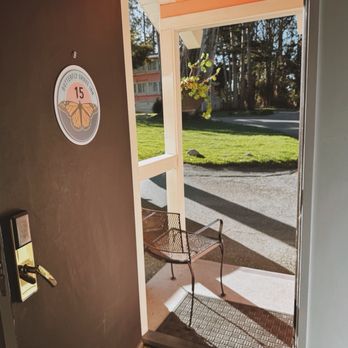 Butterfly Grove Inn - Front door *see janky doorknob* - Hotels Near Me - Pacific Grove, California
