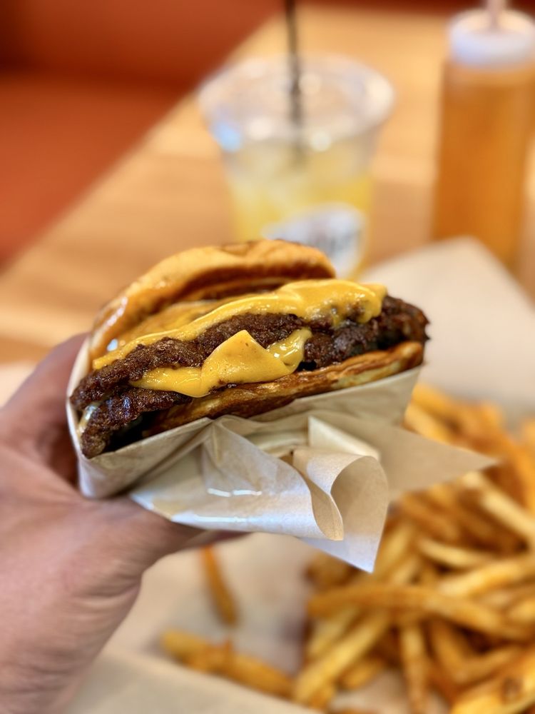 Food from Sixth Street Burger