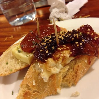 Gasterea - Cheese with fig and sun-dried tomato - Basque Near Me - Barcelona, B Gasterea - Cheese with fig and sun-dried tomato - Basque Near Me - Barcelona, B