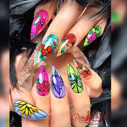 Diva Nails