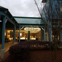 Zales Outlet The Diamond Store
