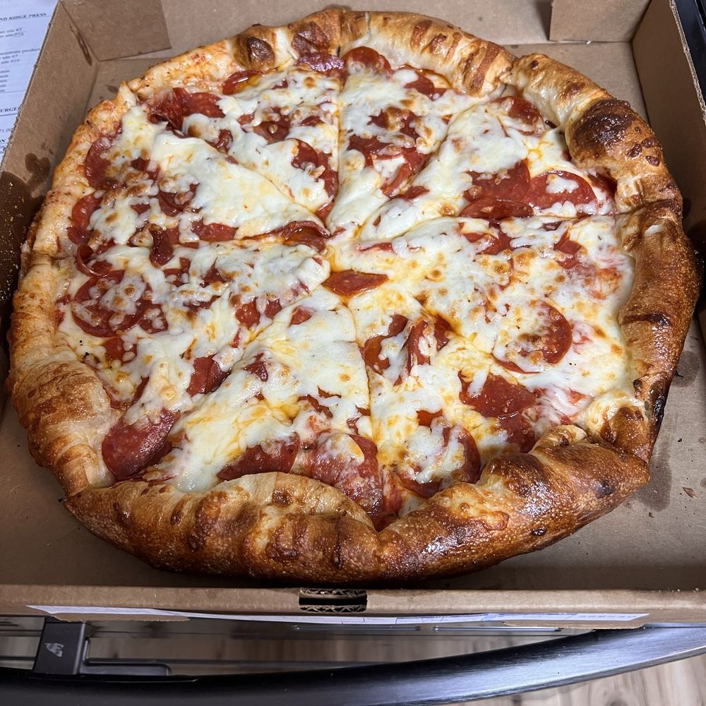 Pepperoni deluxe Pepperoni deluxe