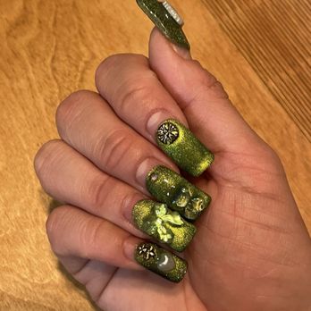 Kawaii Bae Nails - Nails after 4 weeks - Nail Technicians Near Me