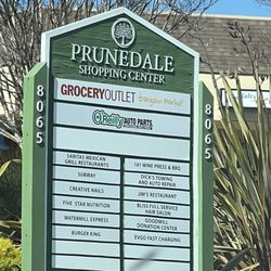 Prunedale Shopping Center