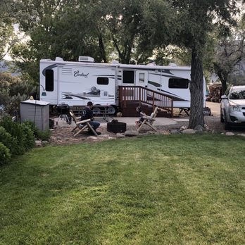 Paradise Shores Camp - Denali rental - Campgrounds Near Me - Bridgeport, California Paradise Shores Camp - Denali rental - Campgrounds Near Me - Bridgeport, California