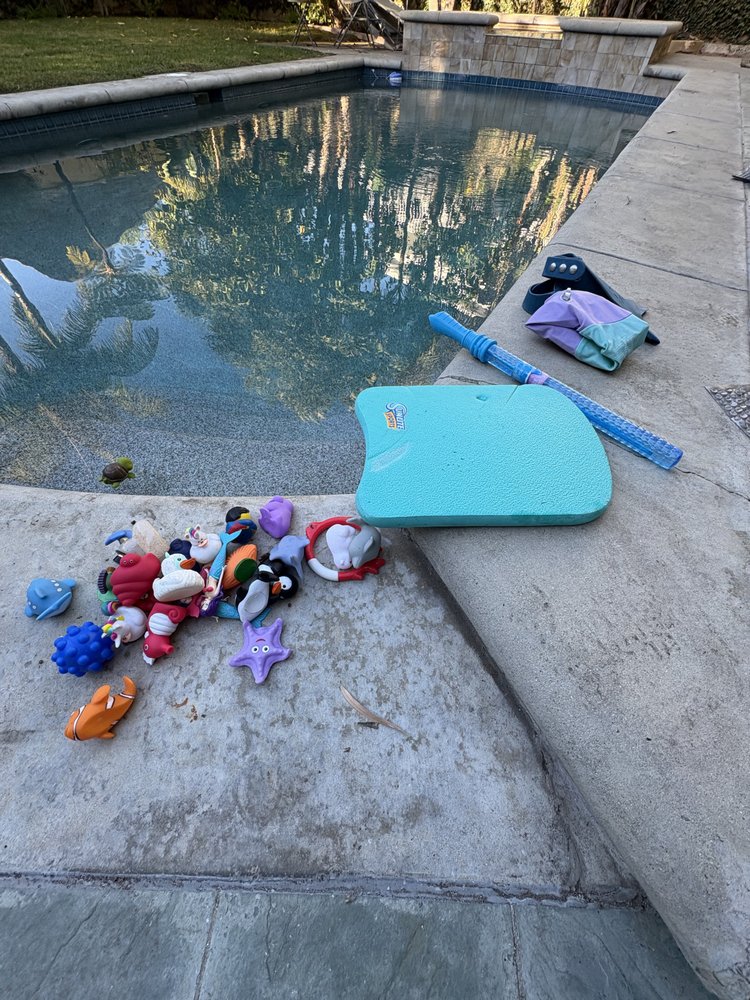 Beta Wave Aquatics Logo