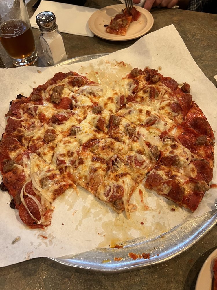 DETELLO’S PIZZA & PASTA Updated October 2024 22 Photos & 141