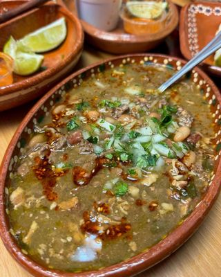 CH Y La Birria by null