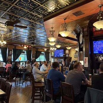 O'Shaughnessy's Public House - Inside - Pubs Near Me - Chicago, Illinois O'Shaughnessy's Public House - Inside - Pubs Near Me - Chicago, Illinois