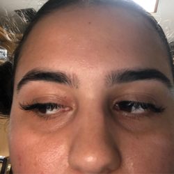 KamiLash Beauty Lounge Miami - My lashes are not brushed, but the eyebrows are still amazing!
