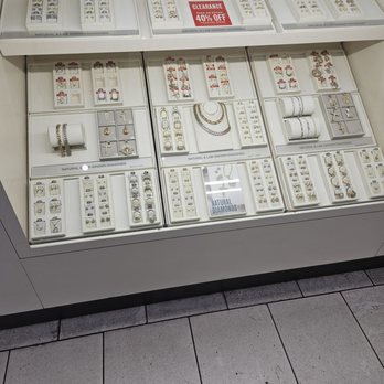 Banter - Clearance - Piercing Near Me - Sherman Oaks, California