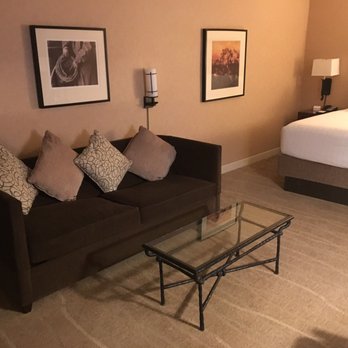 Hyatt Regency Phoenix - Large room - Hotels Near Me - Phoenix, Arizona