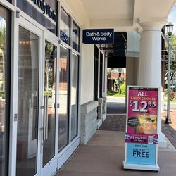 Bath & Body Works - Store Entrance
