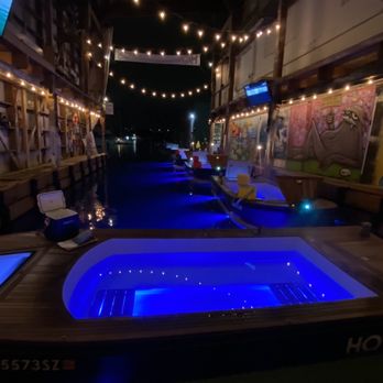 Hot Tub Boats - Dock area - Boating Near Me - Seattle, Washington