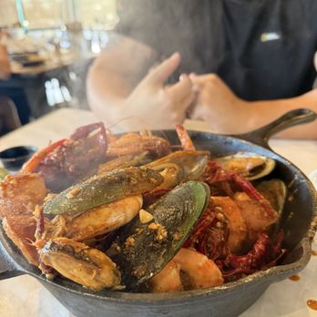 On The Hook - Cajun/Creole Near Me - Brea, California