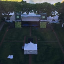 Saskatoon Jazz Fest in back of Delta Bessborough. Saskatoon Jazz Fest in back of Delta Bessborough.