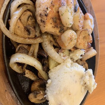Applebee's Grill + Bar - Bourbon chicken n shrimp - American Near Me - Richmond, Virginia