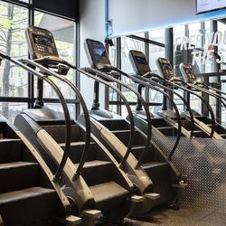 Crunch Fitness - 81st Street