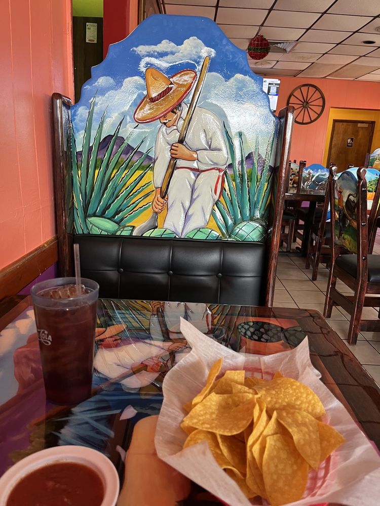 El Ranchero Mexican Restaurant Logo