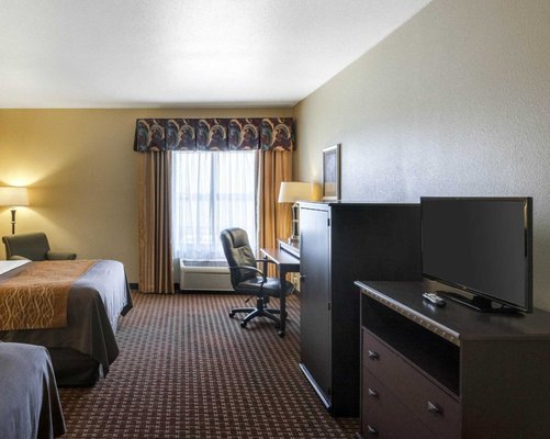 COMFORT INN & SUITES REGIONAL MEDICAL CENTER - Updated August 2024 - 44