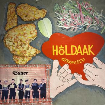 Holdaak Fried Chicken - Interior - Chicken Shop Near Me - Los Angeles, California