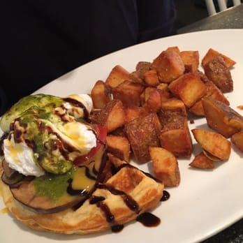 The Bro'Kin Yolk - Veggie benny - Breakfast & Brunch Near Me - Calgary, Alberta
