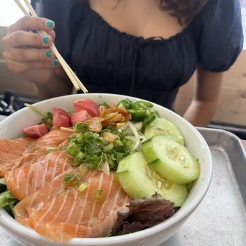 Yuko Kitchen DTLA - Garlic Salmon Sashimi Salad - Japanese Near Me - Los Angeles, California Yuko Kitchen DTLA - Garlic Salmon Sashimi Salad - Japanese Near Me - Los Angeles, California