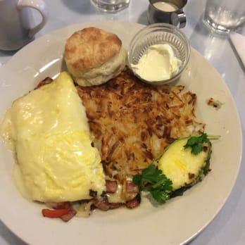 Sandpiper Cafe - Breakfast & Brunch Near Me - Juneau, Alaska