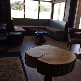 Granola's Coffee House - Beautiful lighting - Coffee & Tea Near Me - Half Moon Bay, California