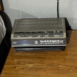 Royal Inn - Ancient alarm clock - didn't use
