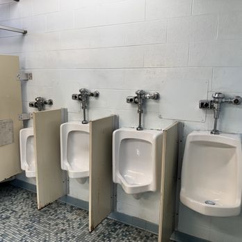 Eastbound I-64 Rest Area - Rest Stops Near Me - Hurricane, West Virginia