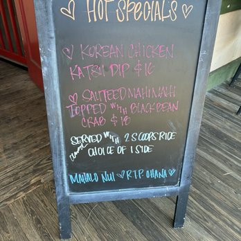 Rising Tide Poke - Daily changes to the exciting hot lunch menu. Where else are you gonna find a solid hot lunch for this price? - Poke Near Me - Kapaau, Hawaii