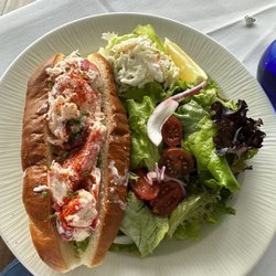 Rhode Island Reef - Lobster roll
