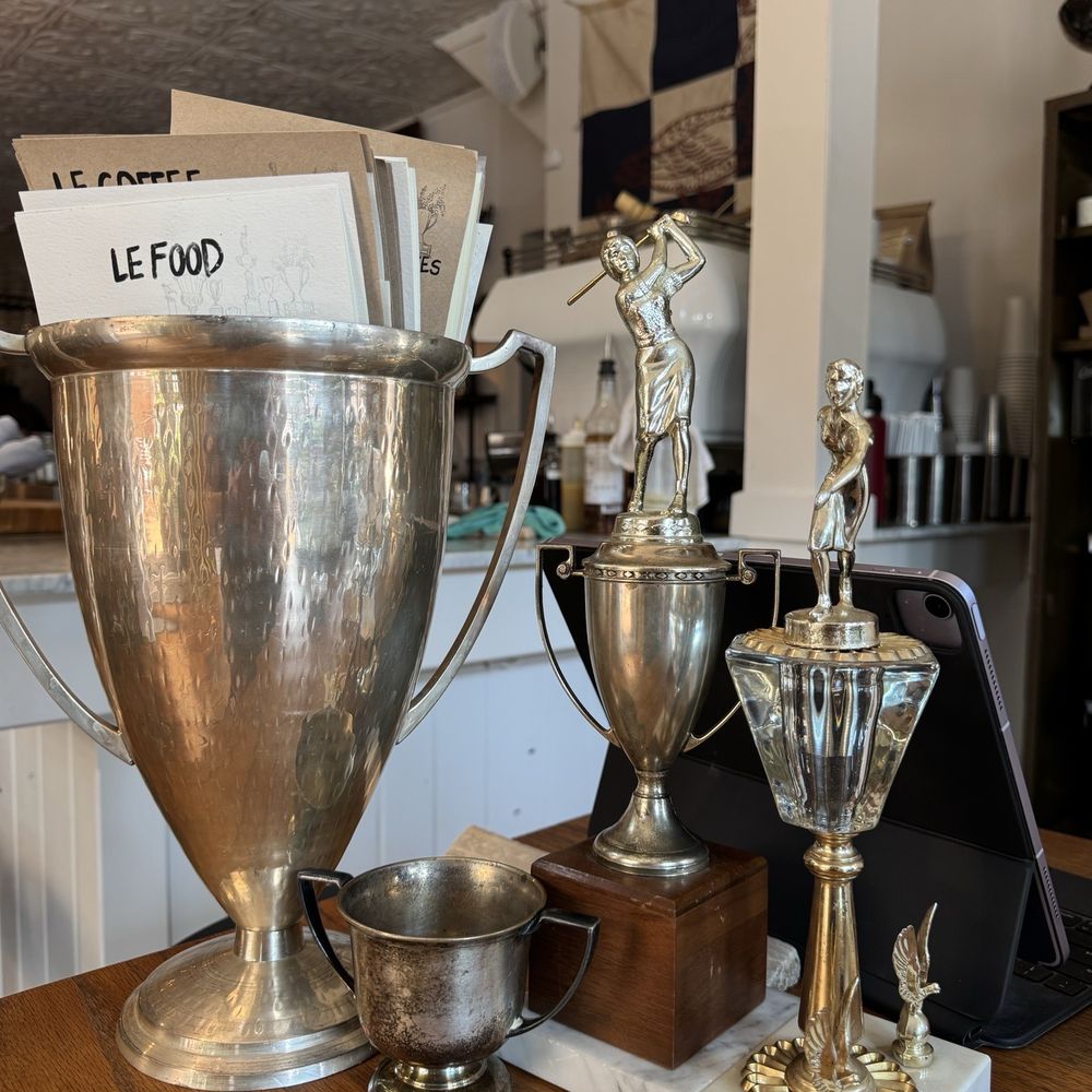 Le Champion - Interior decor - Coffee & Tea Near Me - Kansas City, Missouri