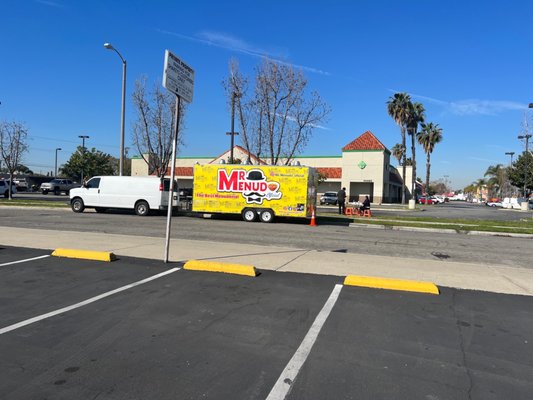 Mr.Menudo Oficial- Bellflower by null