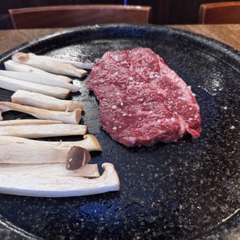 Hae Jang Chon - Steak and mushrooms - Korean Near Me - Los Angeles, California