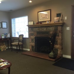 Redrock Dental - Fireplace in the waiting area