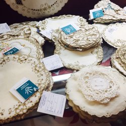 Sintra Bazar - Sociedade Comercial - Lace doilies from Madeira