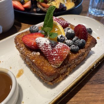 Surisan - Blueberry Stuffed Crunch French Toast Breakfast - Korean Near Me - San Francisco, California Surisan - Blueberry Stuffed Crunch French Toast Breakfast - Korean Near Me - San Francisco, California