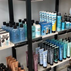 Pin Ups Salon - Bumble & Bumble retail products