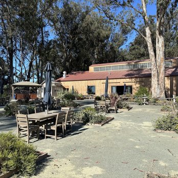 Hearst Ranch Winery - Wine tasting area - Wine Tasting Room Near Me - San Simeon, California Hearst Ranch Winery - Wine tasting area - Wine Tasting Room Near Me - San Simeon, California