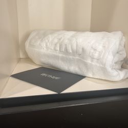 Barry's Atlanta - Towels in locker room